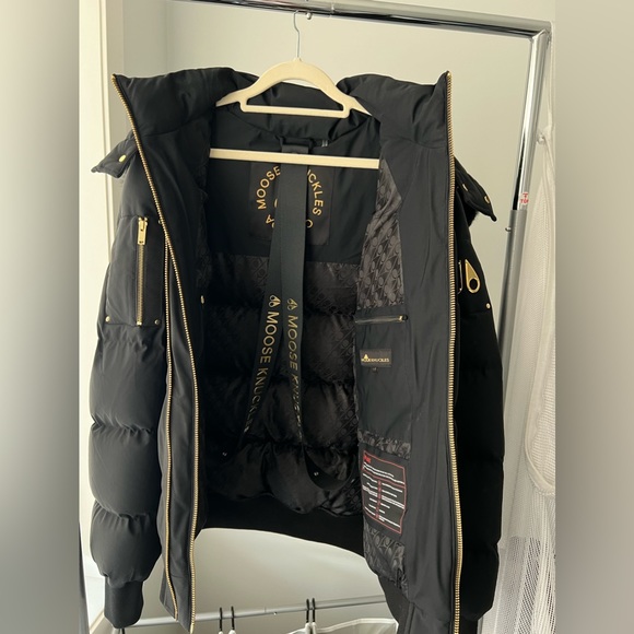 Moose Knuckles - Puffer Jacket to Druffle Bag - Picture 15 of 16